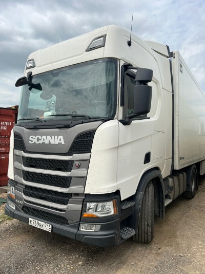 Scania R440