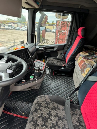 Scania R440