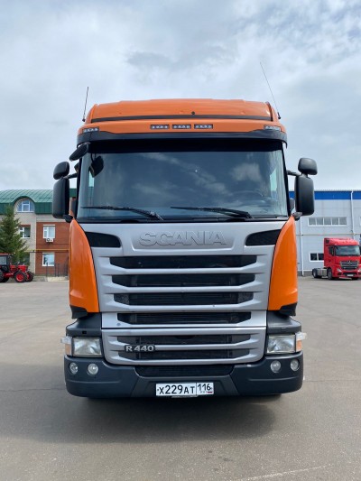 Scania R440