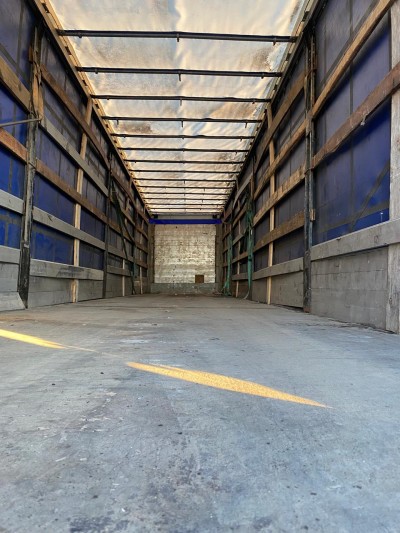 Полуприцеп шторный Schmitz Cargobull 9084