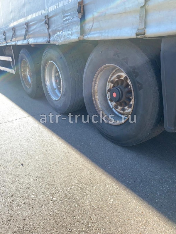 Полуприцеп шторный Schmitz Cargobull 9084