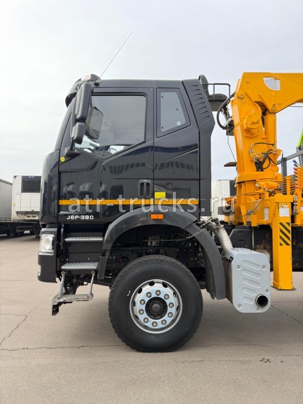 Бортовой грузовик FAW J6P с КМУ Soosan